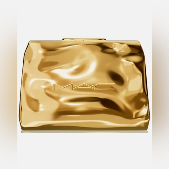 MAC Gold Standard 5 Matte full size Lipstick Kit – Limited Edition - Picture 2 of 13